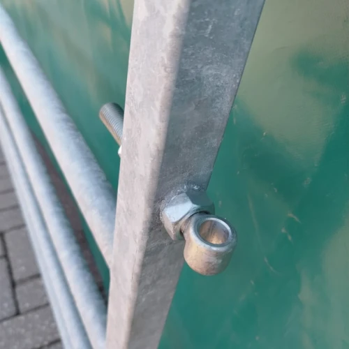 Brama łąkowa teleskopow.webp