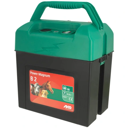 Power Magnum B2 marki AKO – Elektryzator akumulatorowy z przełącznikiem mocy, idealny pastuch na lisy, kuny oraz do zarządzania bydłem i końmi. Trwały, z 5-letnią gwarancją.